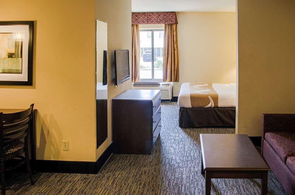 Quality Inn & Suites At Airport Blvd I-65 Mobile Rom bilde