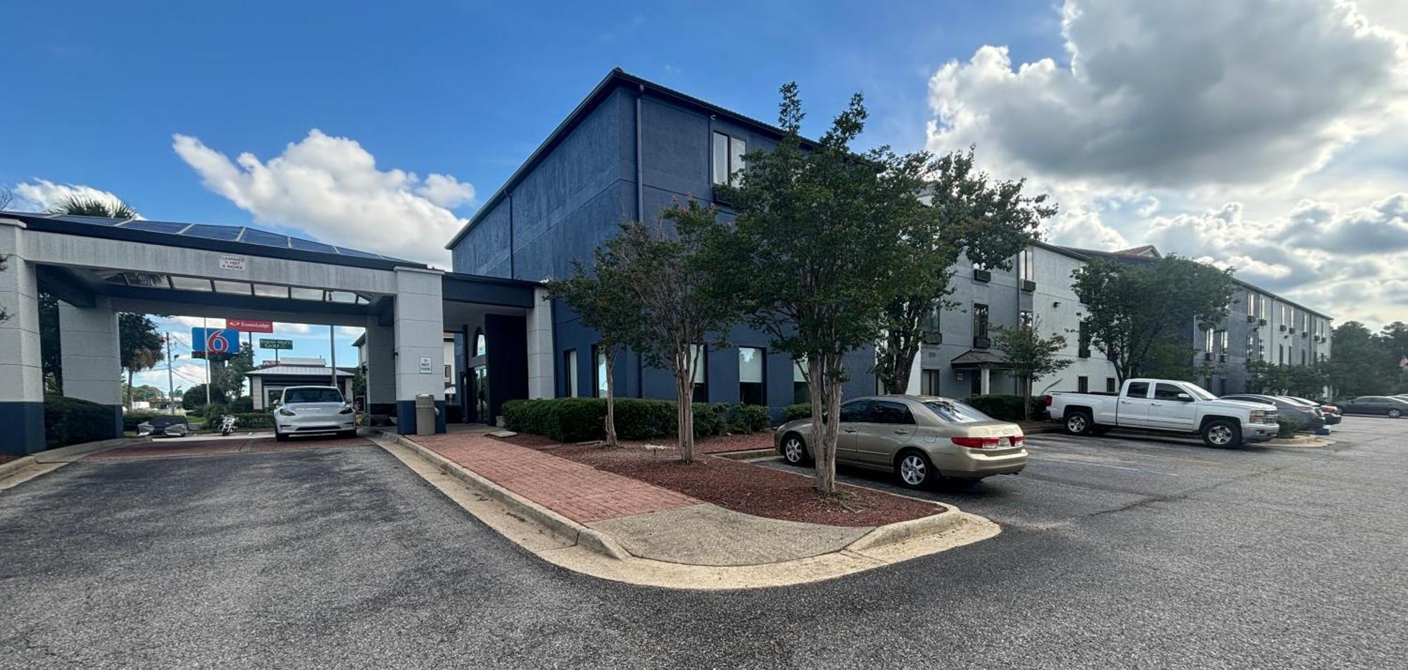 Quality Inn & Suites At Airport Blvd I-65 Mobile Eksteriør bilde