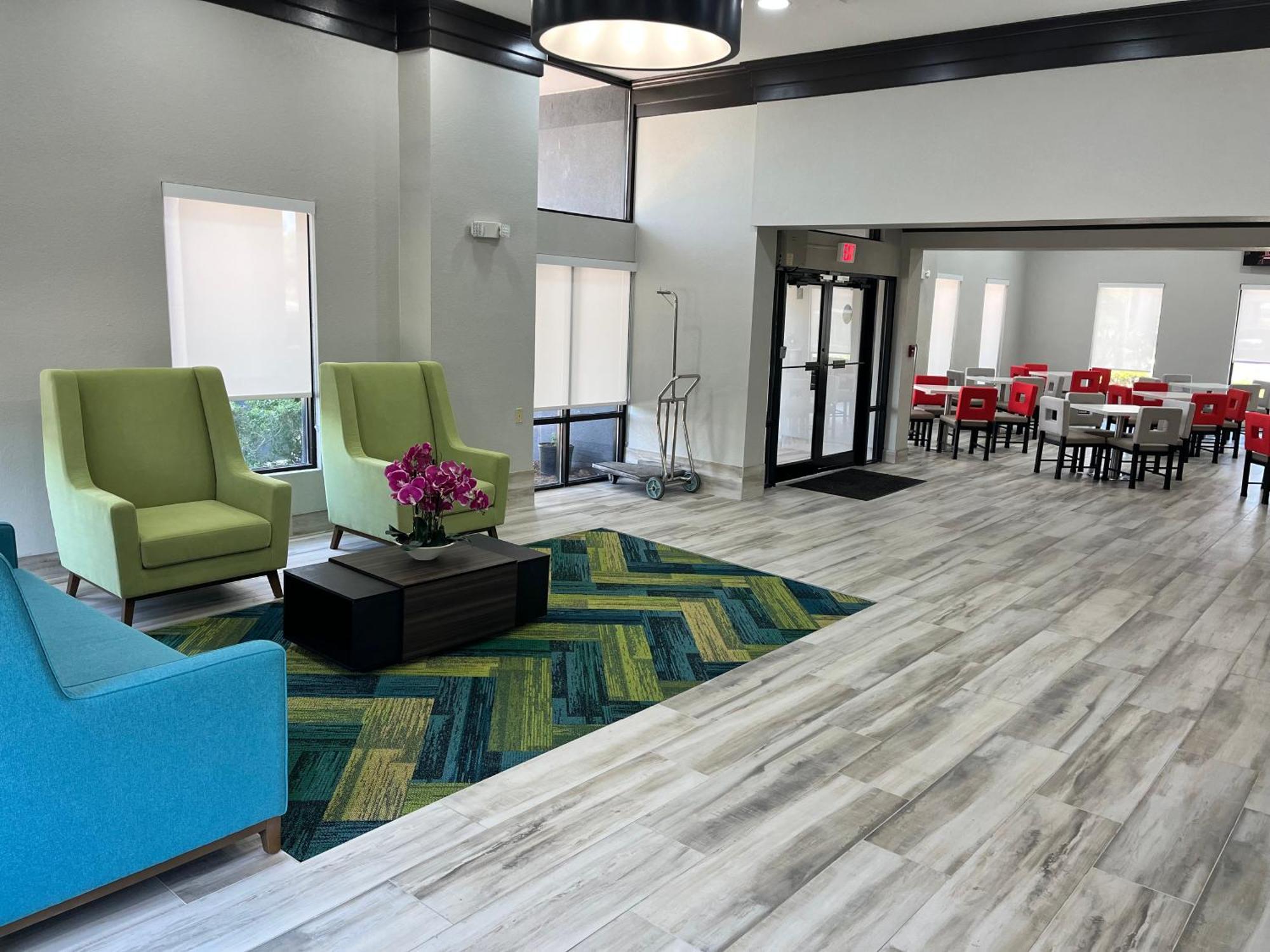 Quality Inn & Suites At Airport Blvd I-65 Mobile Eksteriør bilde