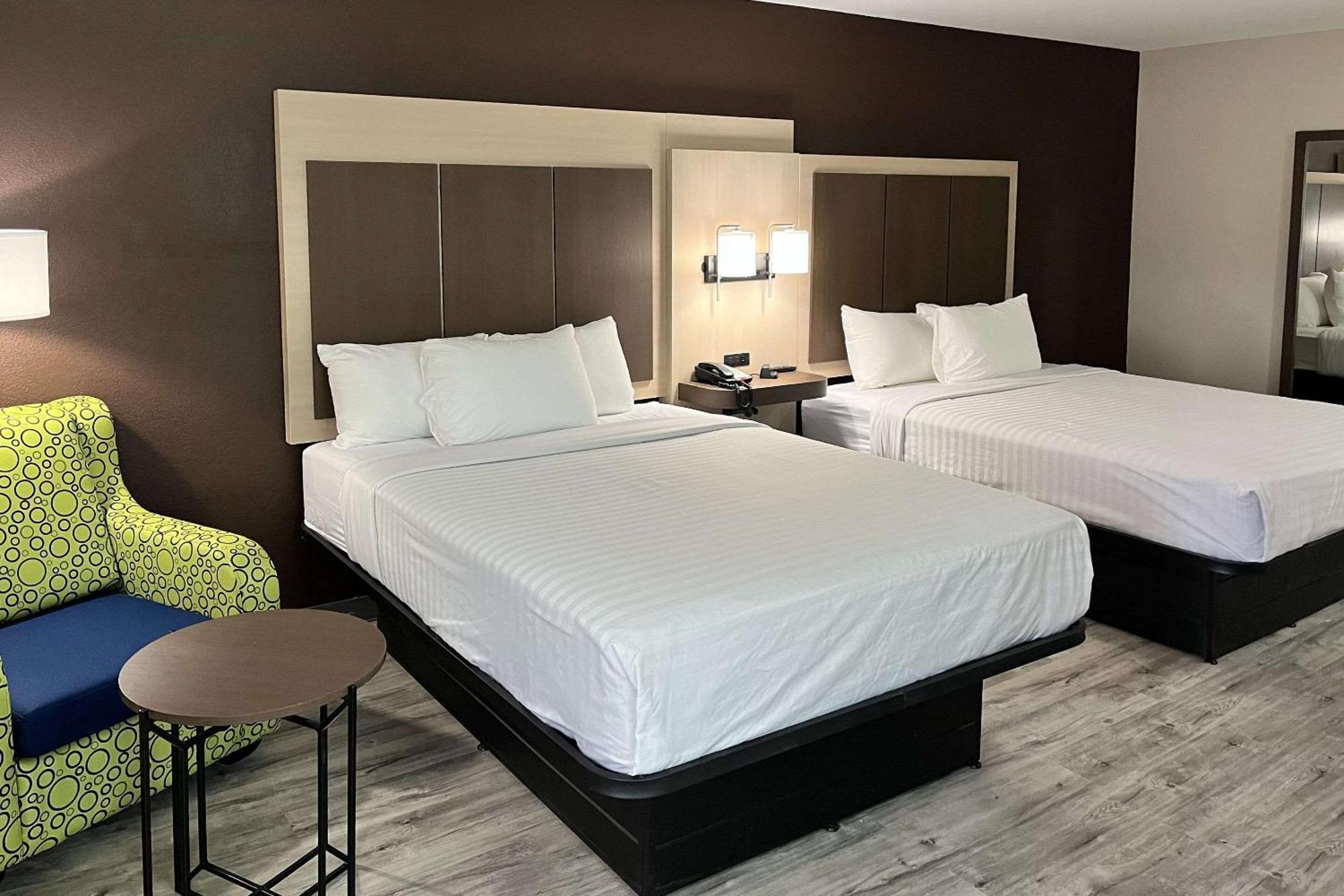 Quality Inn & Suites At Airport Blvd I-65 Mobile Eksteriør bilde