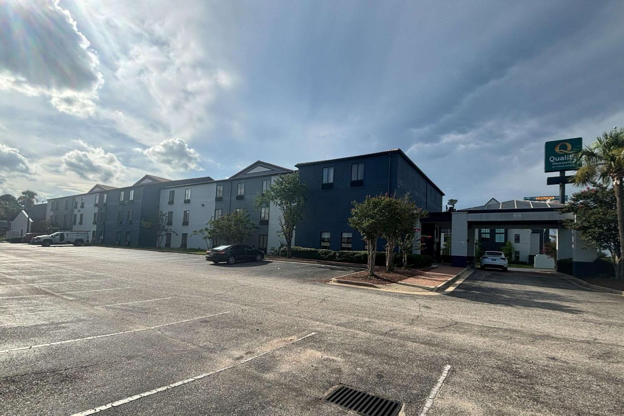 Quality Inn & Suites At Airport Blvd I-65 Mobile Eksteriør bilde